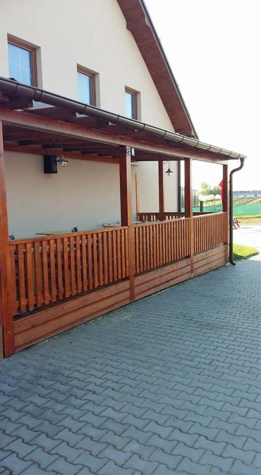 Penzion Kosik Tvrdonice Exterior foto